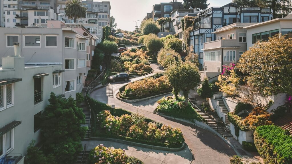 Lombard Street, una strada iconica di San Francisco