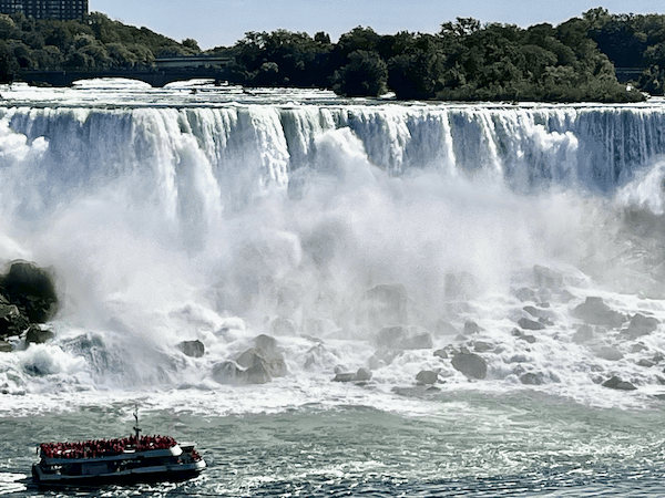 Le Cascate del Niagara: Brideveil waterfall