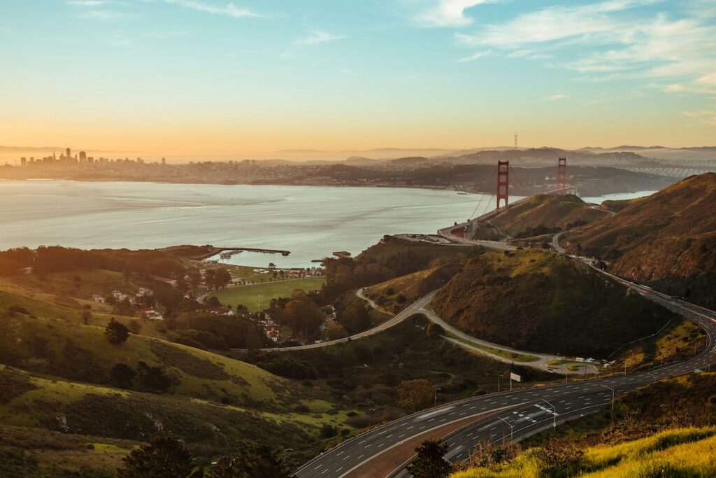 cedric-letsch-glaaKI-5NEU-unsplash Vista panoramica di San Francisco da Sausalito