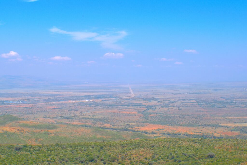 Vista che si perde nell'orizzonte dal punto panoramico della Grand RIft Valley