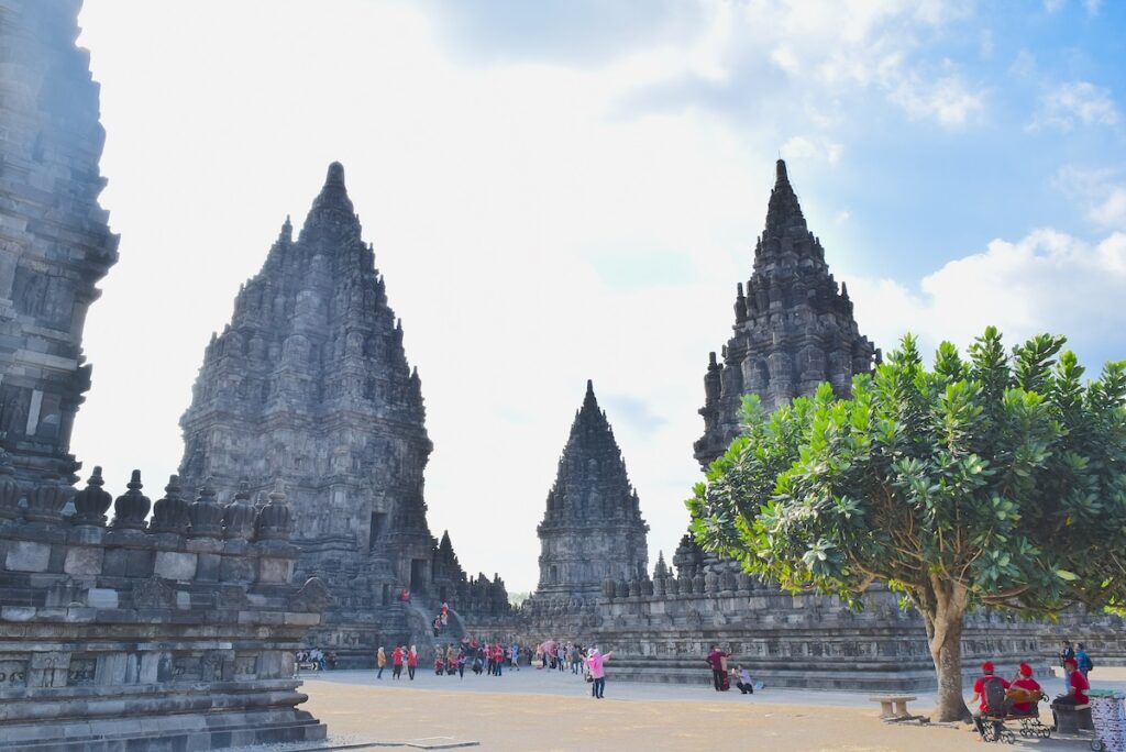 I pinnacoli del Tempio induista Prambanan