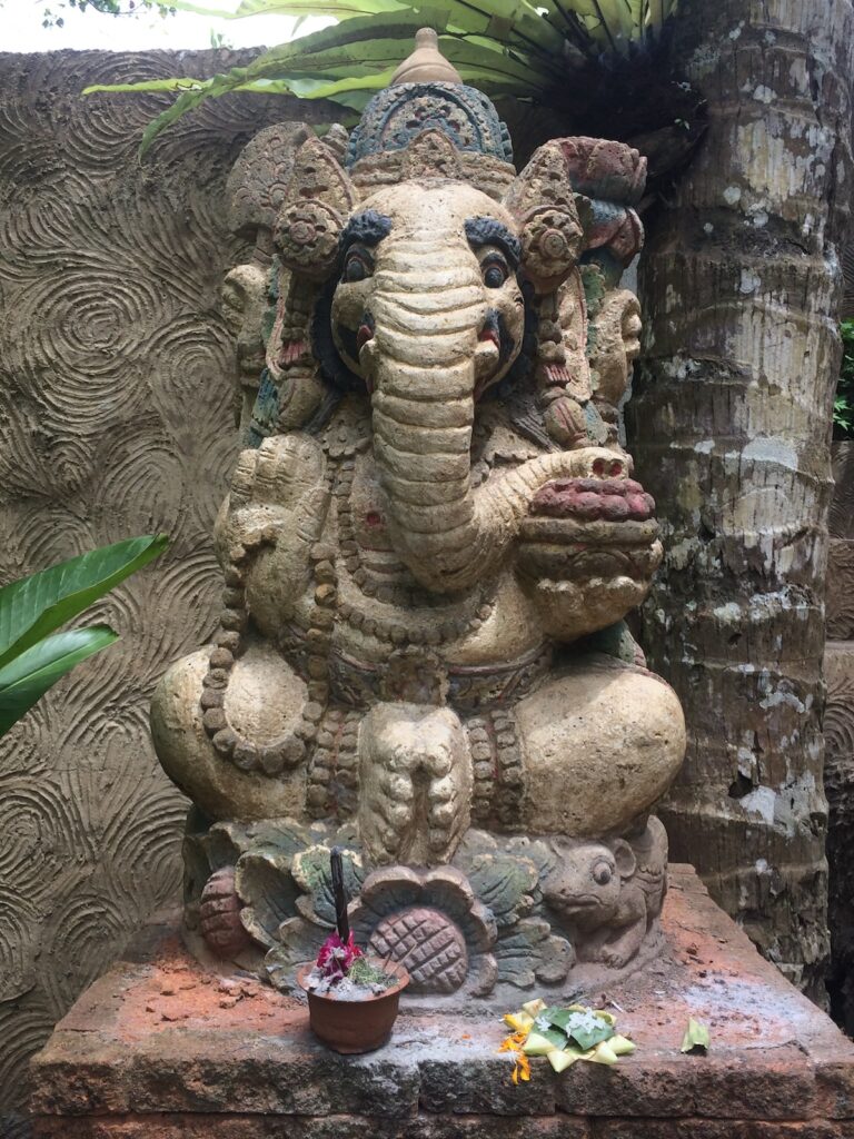 Dettagli dell'arte scultorea balinese 