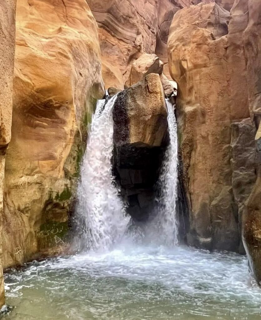 Cascata all'interno del Wadi Mujib