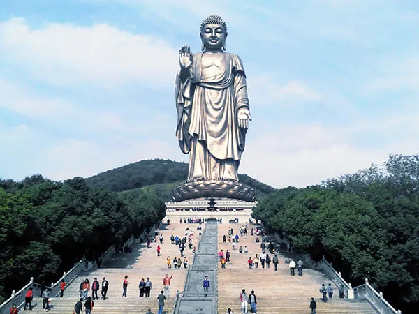 Il Buddha gigante di Lingshan