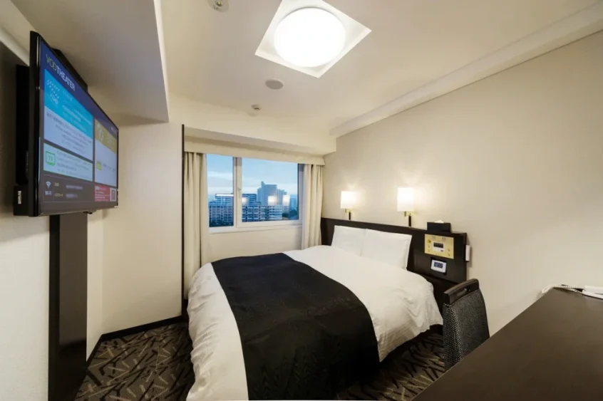 bussiness hotel room in tokyo